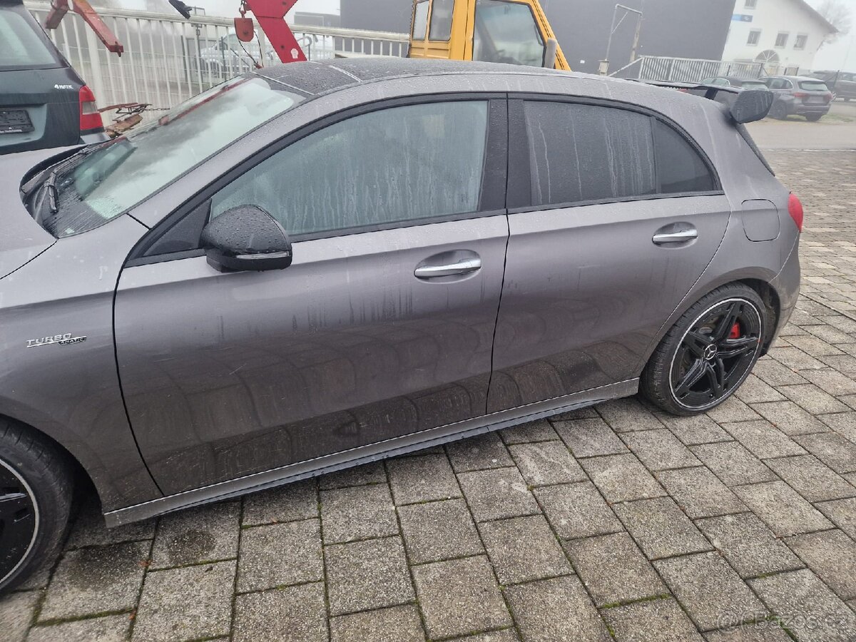 Mercedes A35 AMG 4MATIC UVEDENÁ CENA BEZ DPH - 8