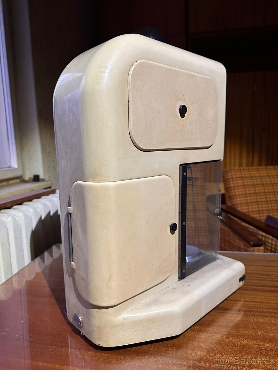 Laboratorní váha - 8