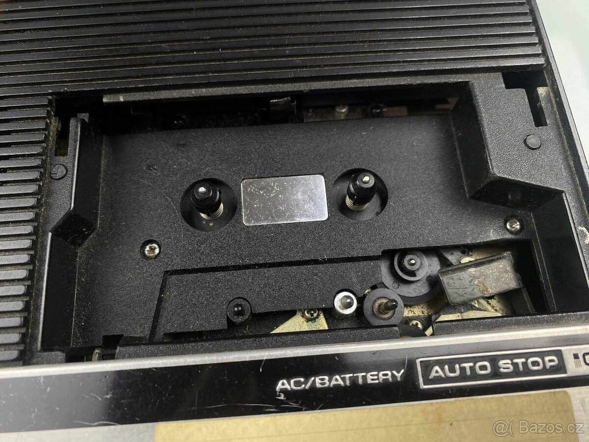 Kazetový přehrávač/rekordér - 8