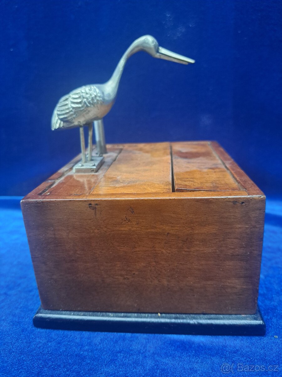 Zásobník a podavač na cigarety - 8