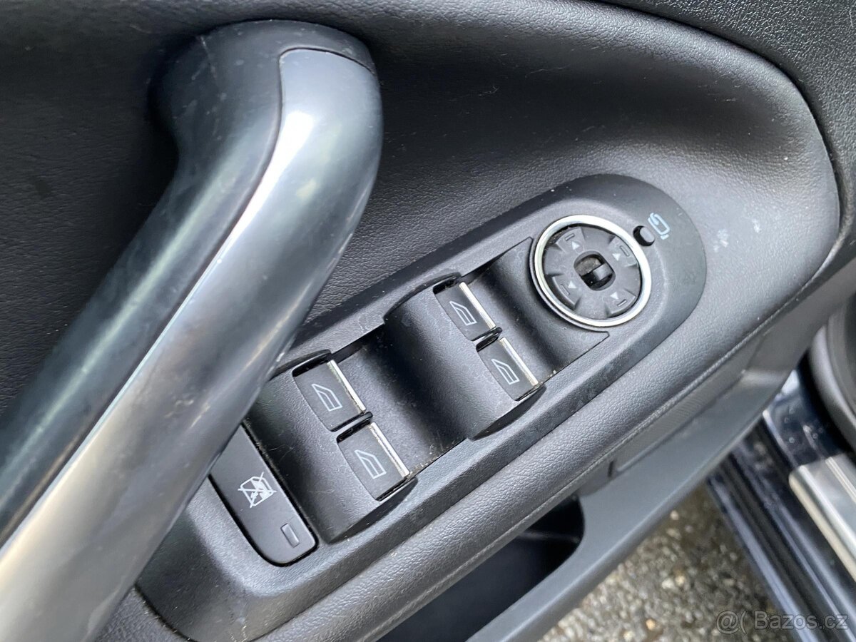 Ford Mondeo 2.0 TDCi , 103 kW nafta, 2012 - 8