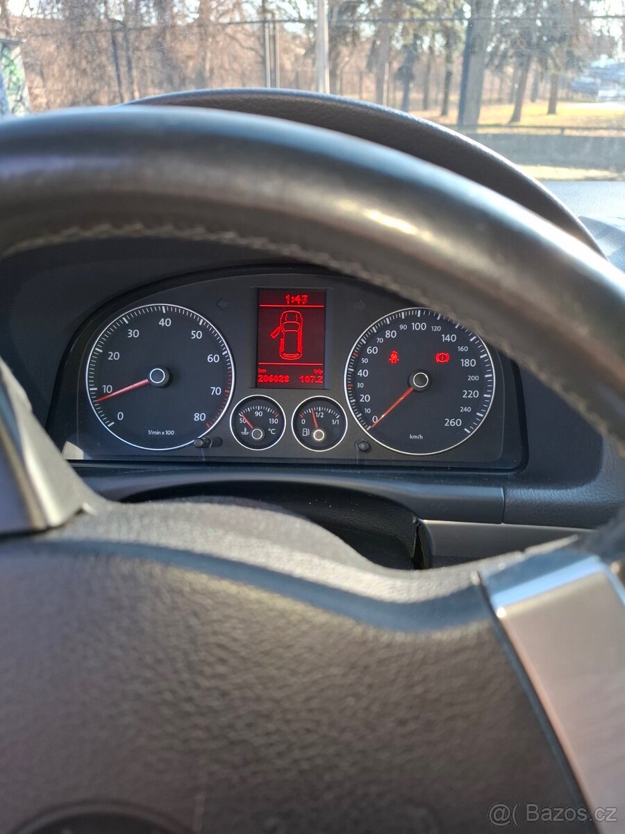 Touran 2007 1.4 TSI 103 kW - 8