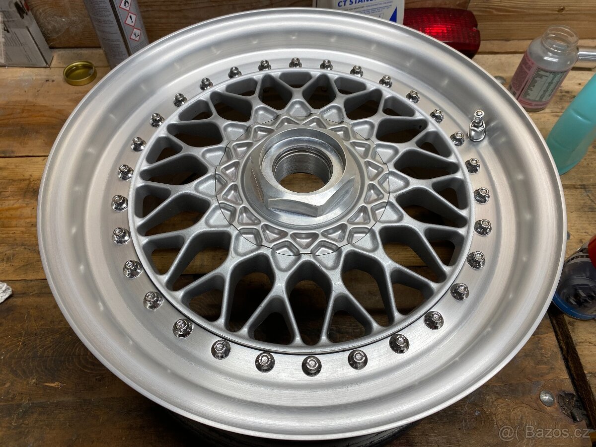 Predám stredové pukličky BBS RS 09.24.038 - 8