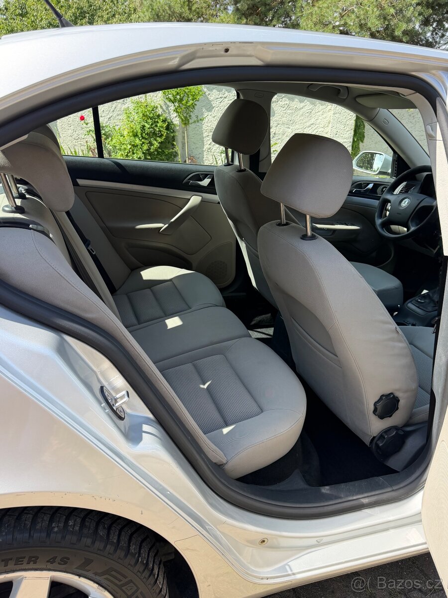 Škoda Octavia II - 8