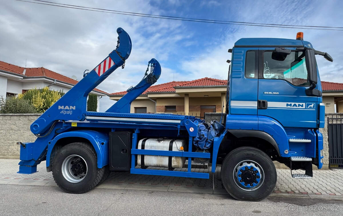 MAN reťazový nosič kontajnerov 4x4 - 8