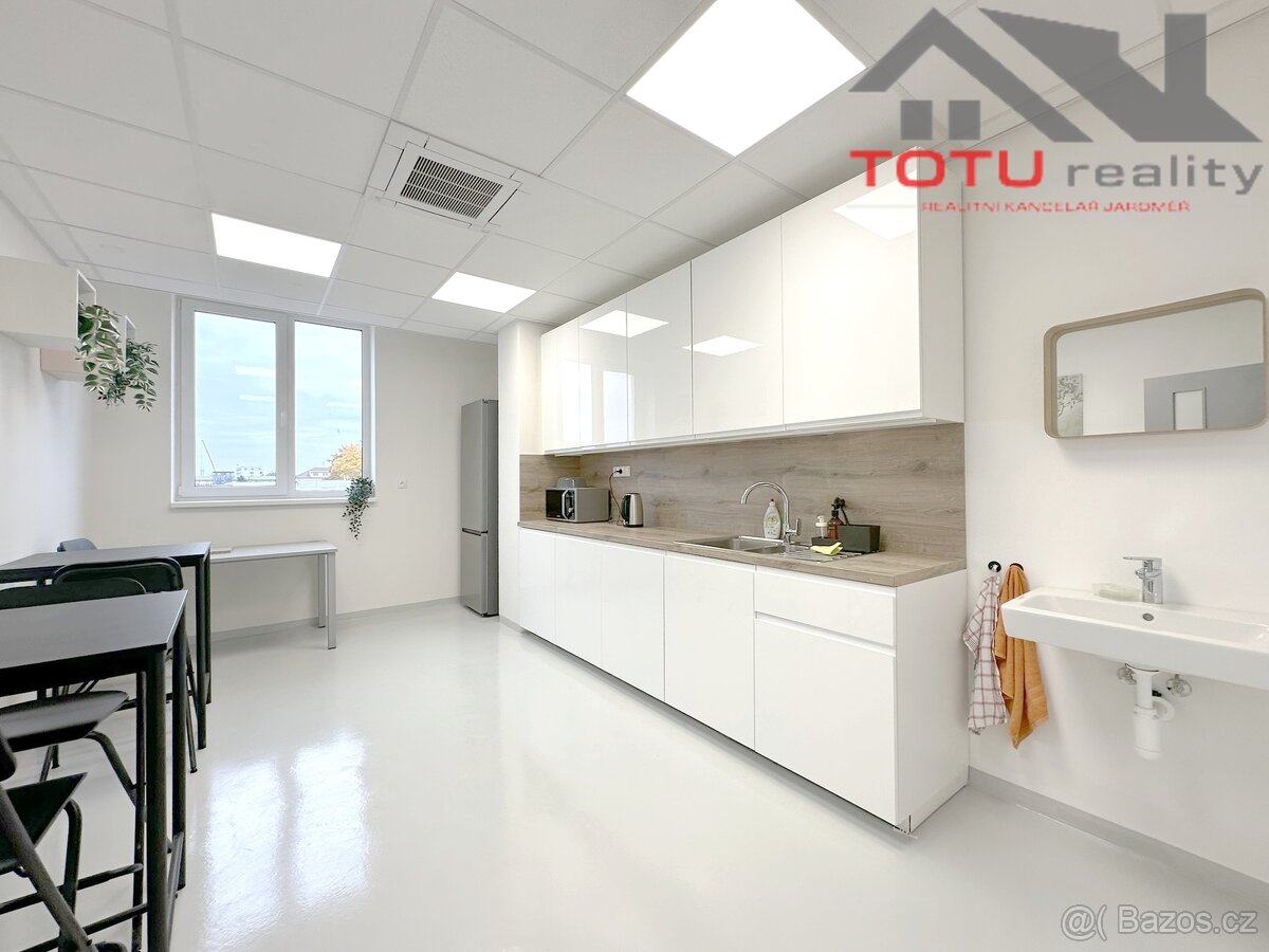 Pronájem, komerční prostor, 404 m2, Jaroměř - 8