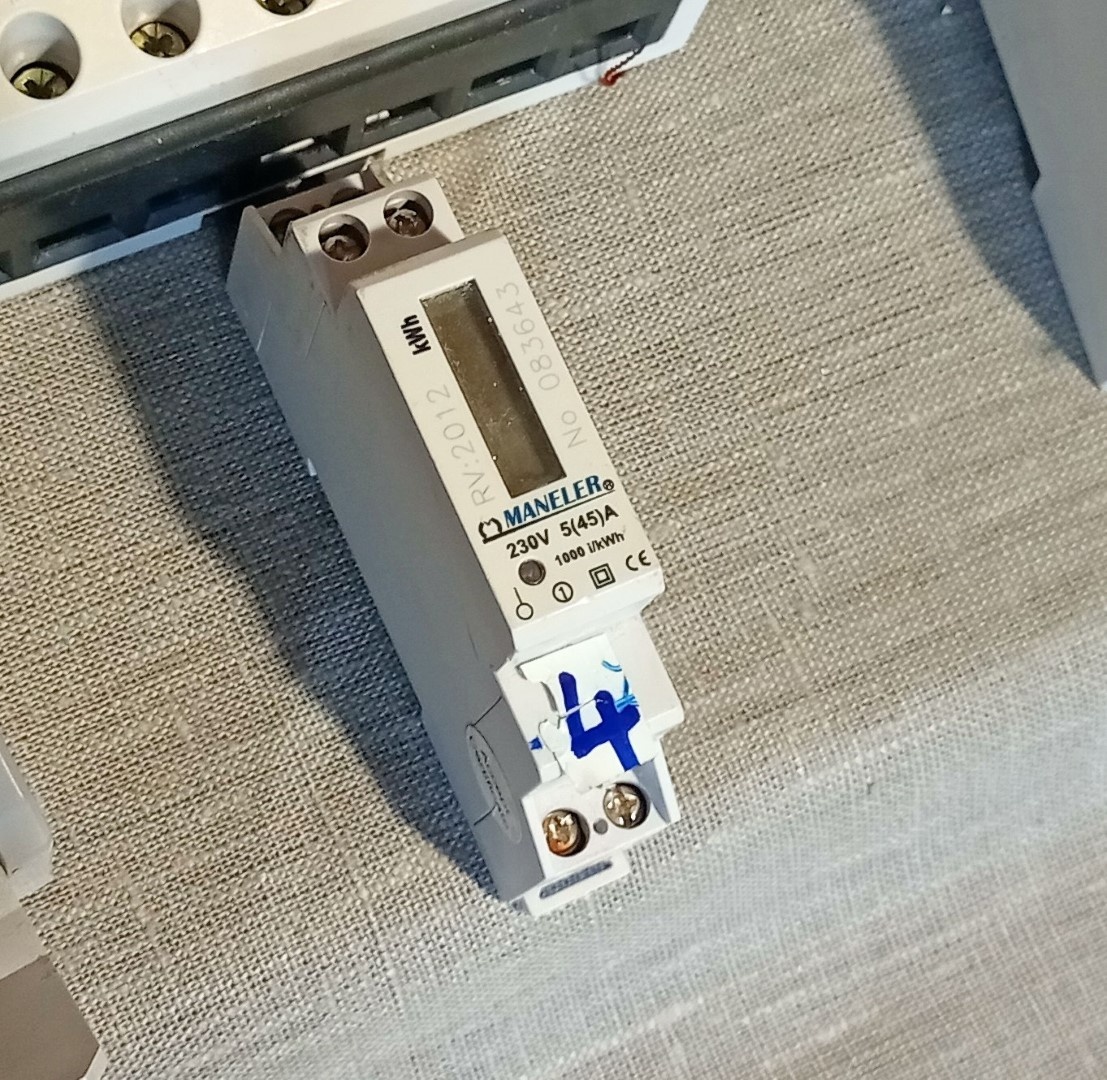 elektroměr na DIN lištu Maneler DTS - 8