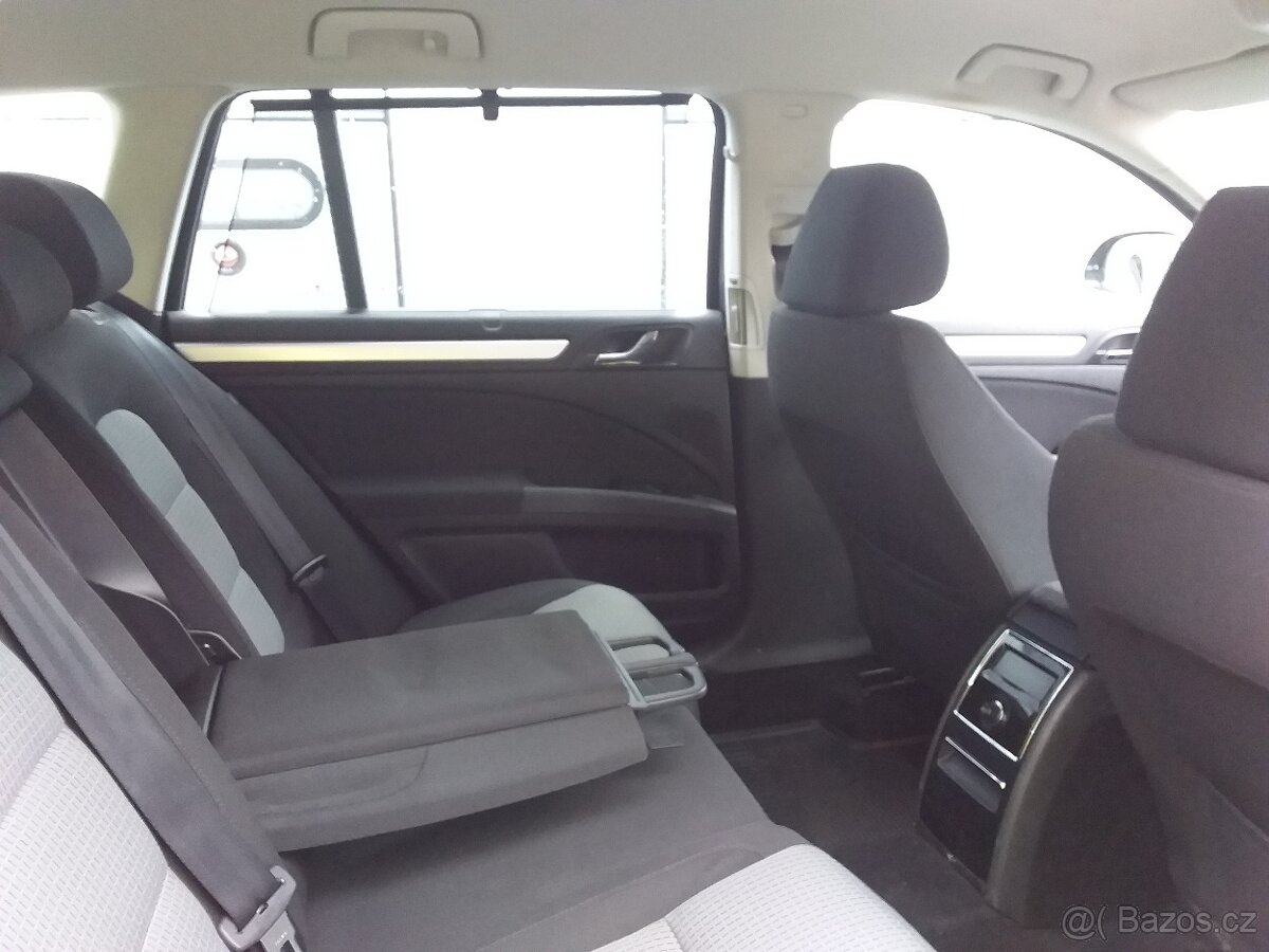 SUPERB II COMBI 2.0TDI 125KW,XENON,KLIMA,CHROM-PAKET,POJÍZDN - 8