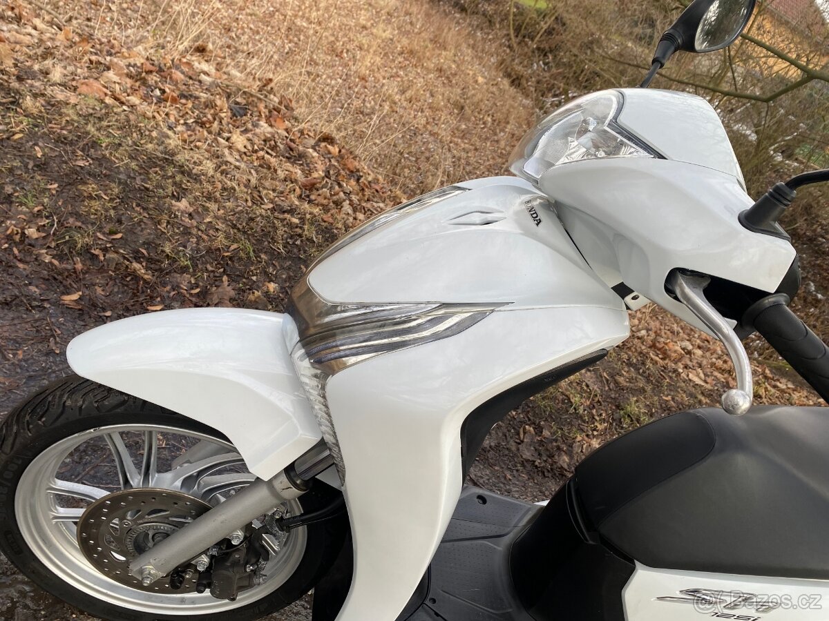 Honda SH 125 (2015) ABS - 8