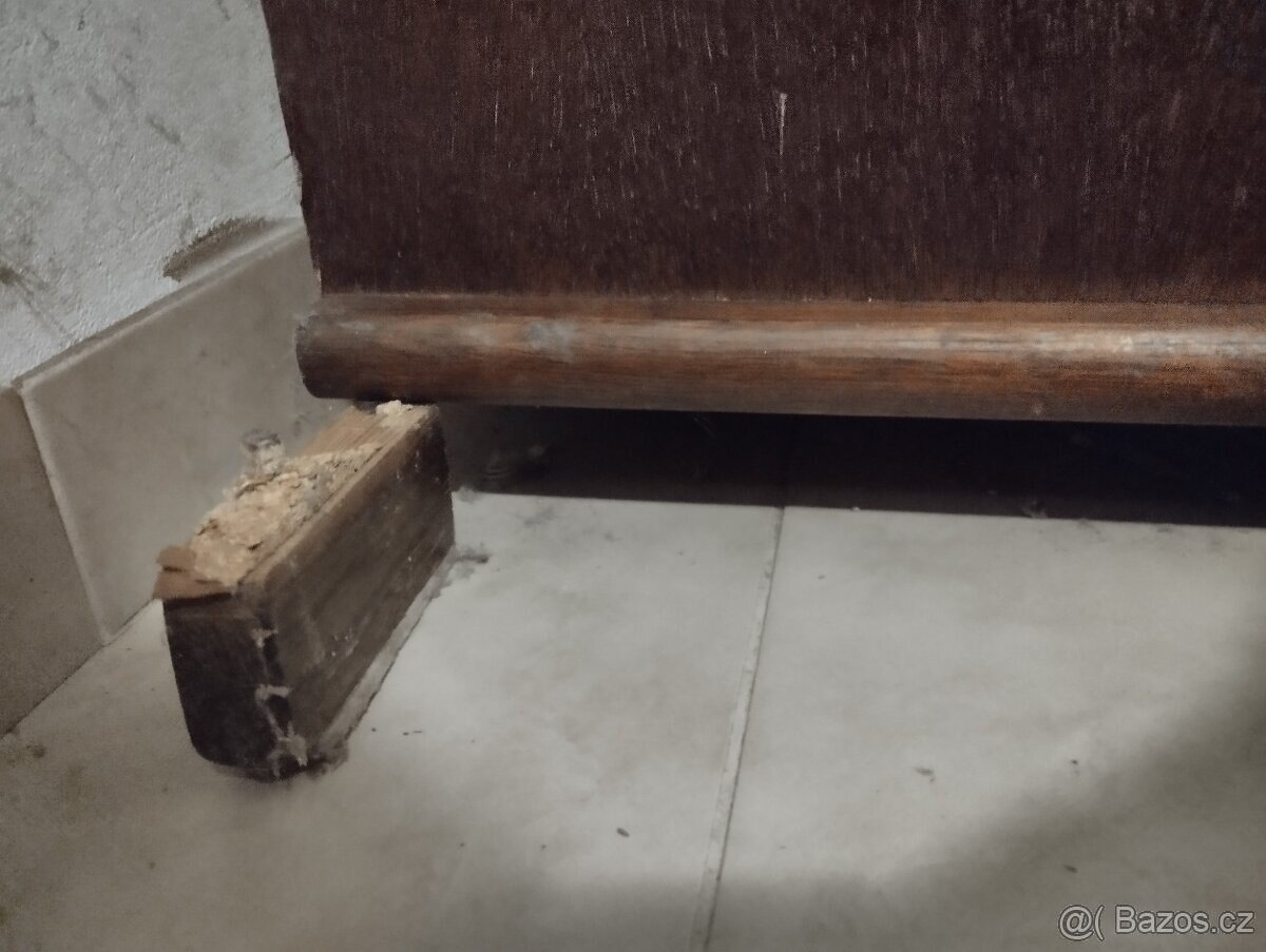 Holandská komoda - 8