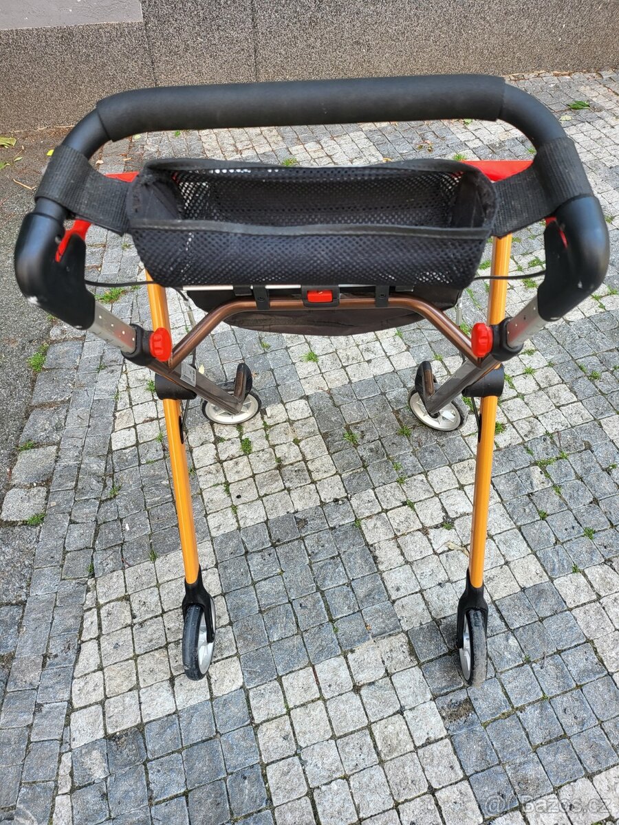 levně chodítko s látkovým košíčkem Pixel - 8