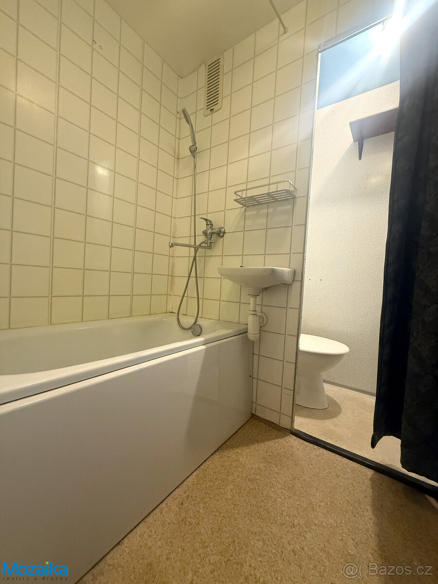 Pronájem bytu 1+1 na ul.Dukelská v Litomyšli. CP 35m2. - 8