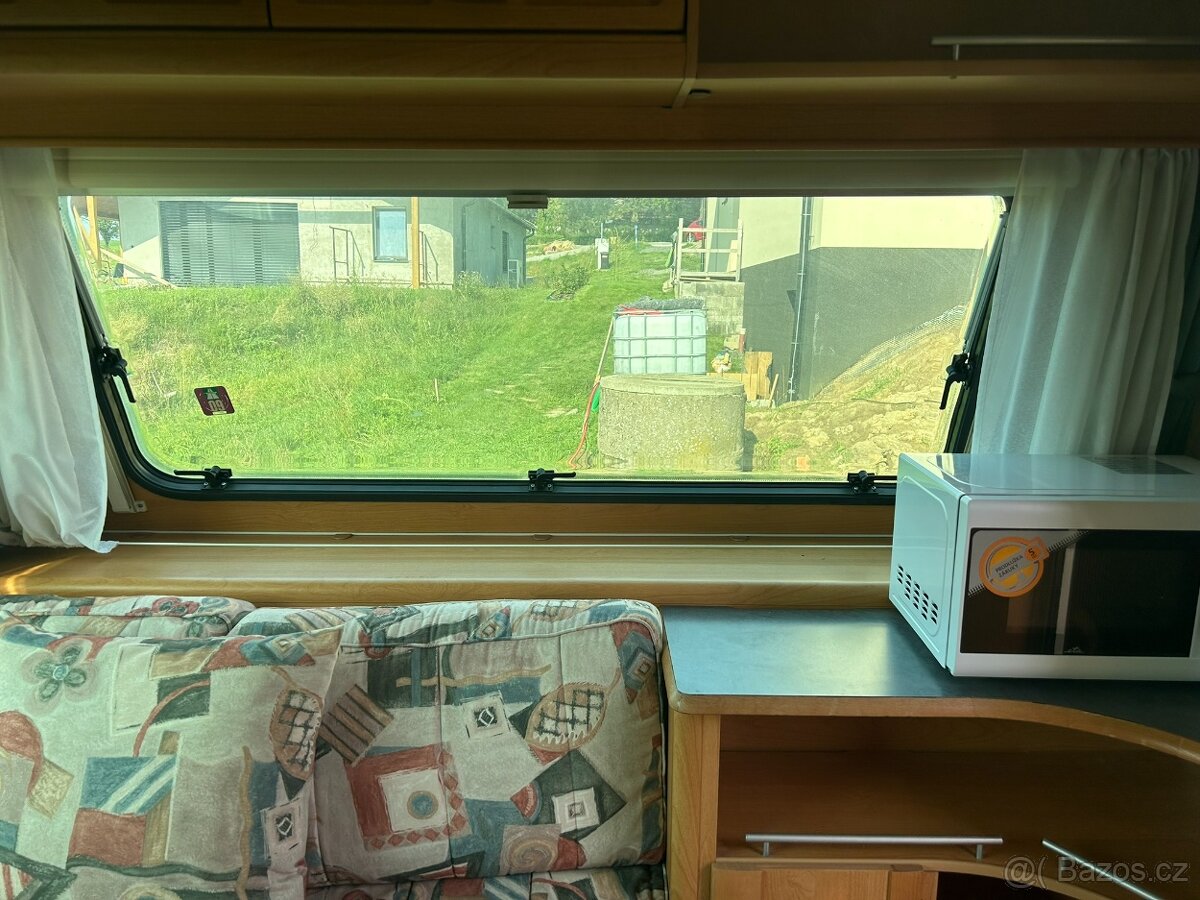 Karavan ADRIA Unica 462 DB, rok 2000, oddělená sprcha - 8