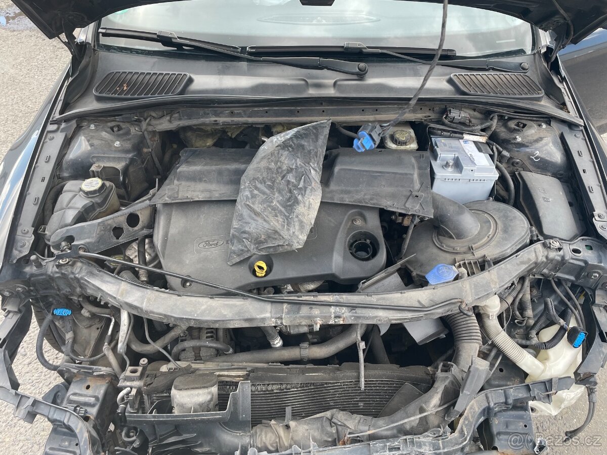 Prodám nepojízdný FORD mondeo - 8