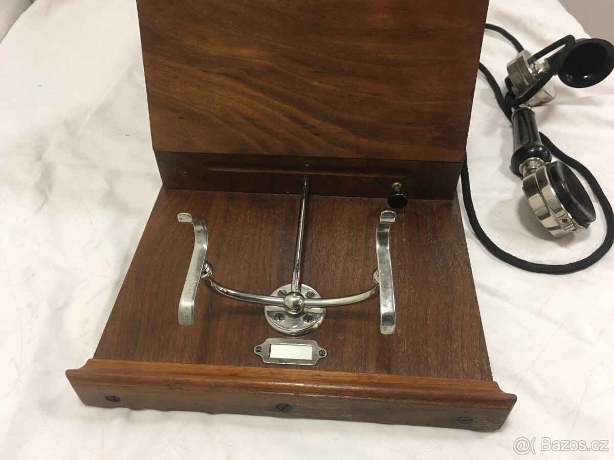 Závěsný pultový telefon ERICSSON - 8