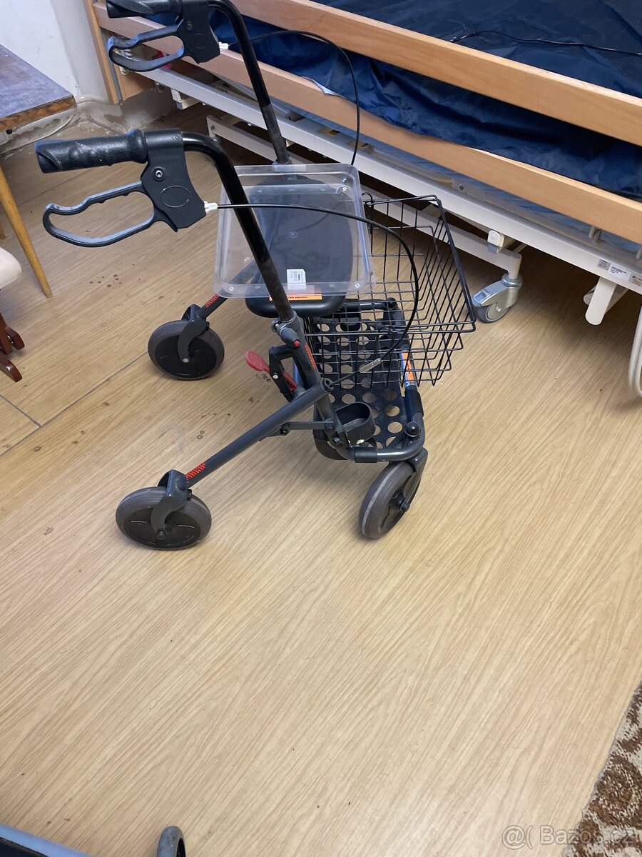 Elektrická zdravotní postel - 8