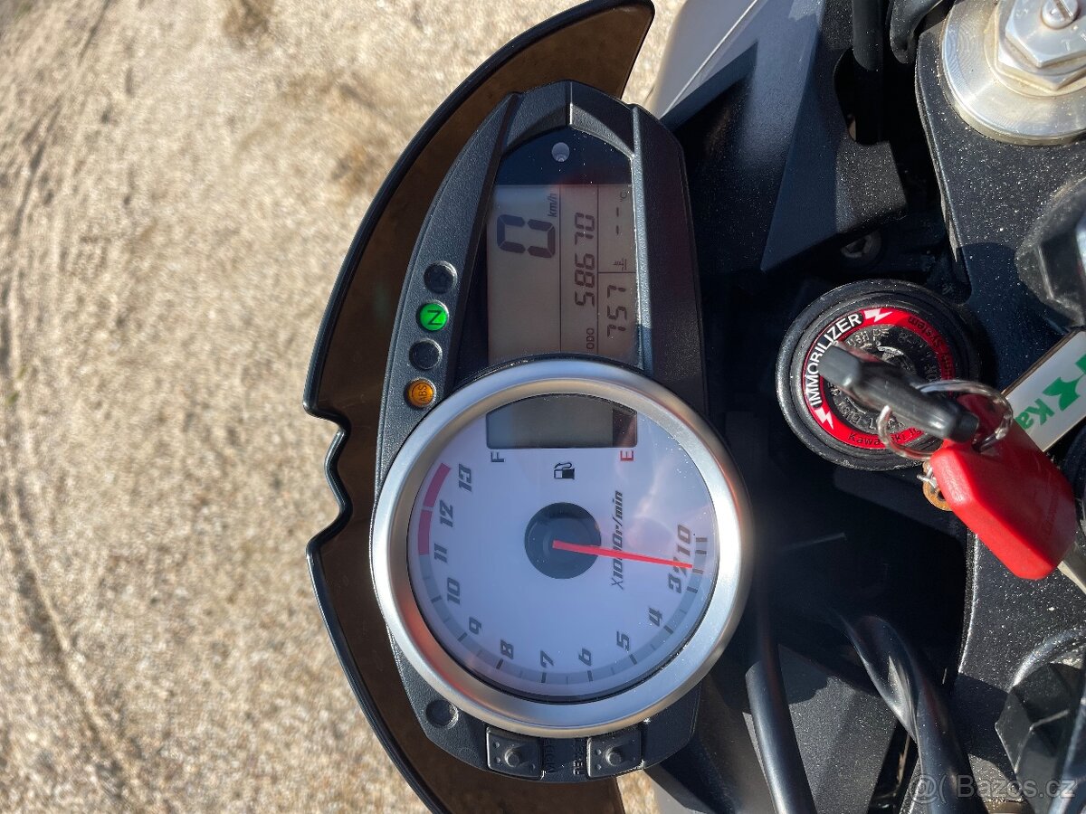 Kawasaki z1000 - 8