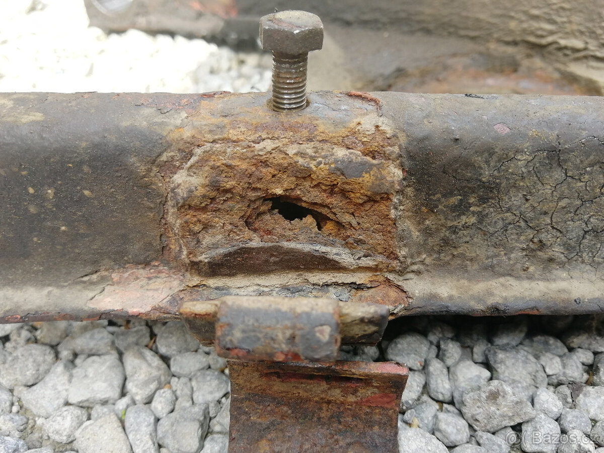 Spodní rameno škoda 1000mb - 8