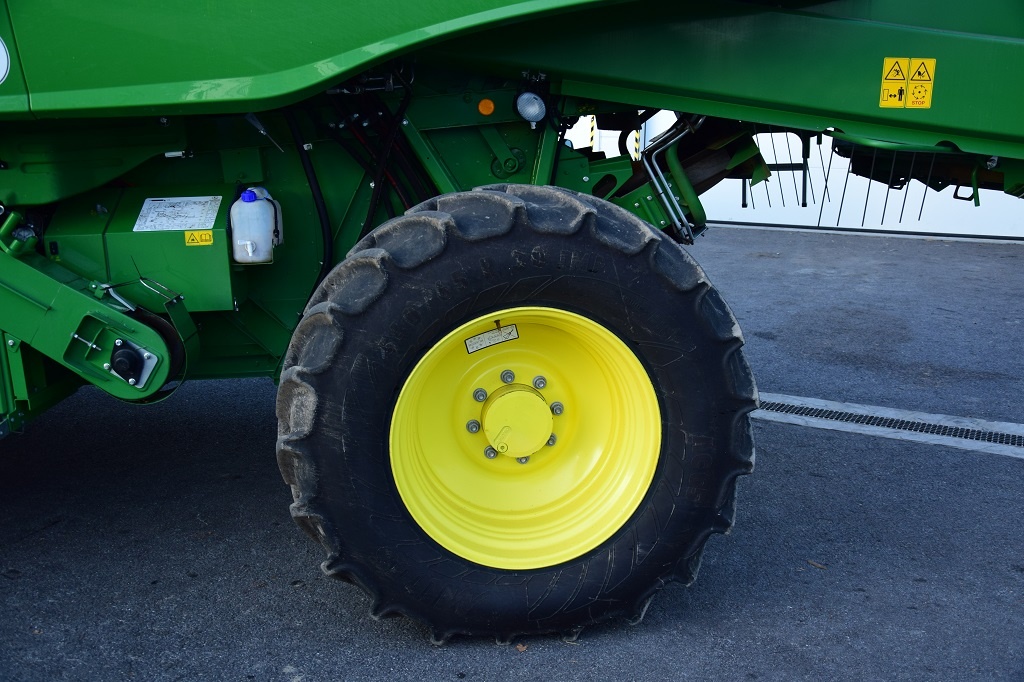 Sklízecí mlátička John Deere T660 HM č.34 - 8