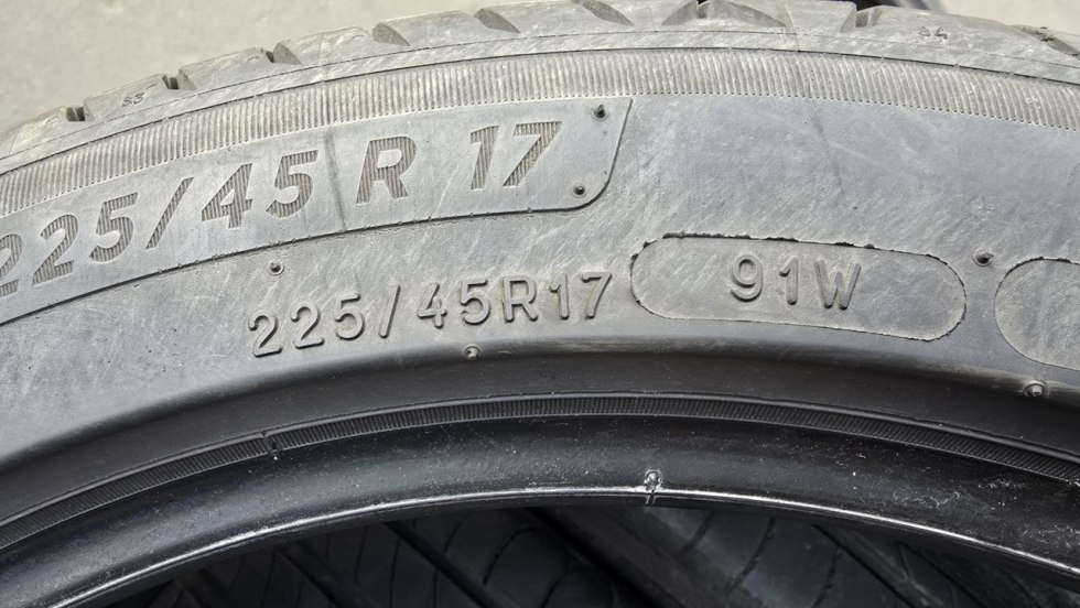 Letní pneu 225/45/17 Michelin - 8