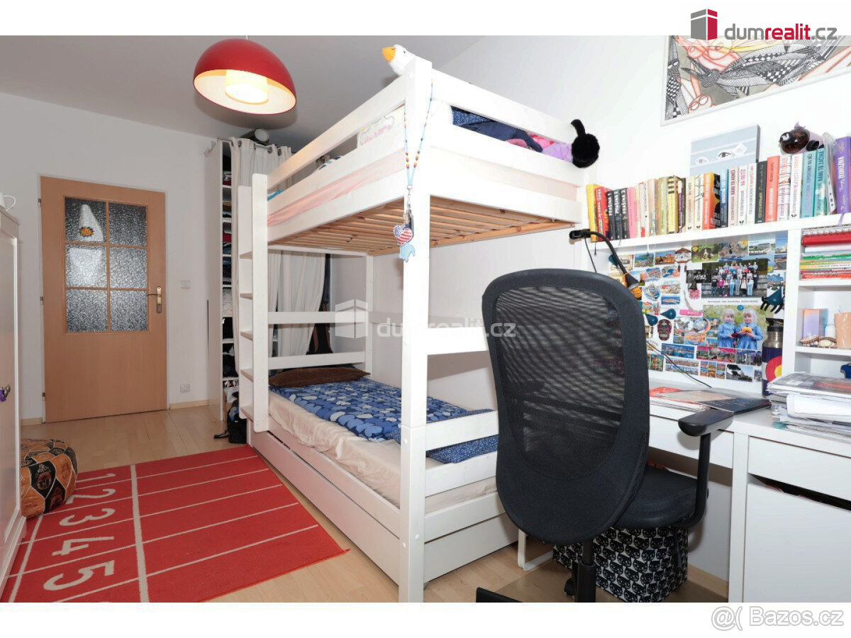 Světlý byt 74,4 m2 + terasa 7,6 m2 a zahrada 27 m2, 1NP, nov - 8