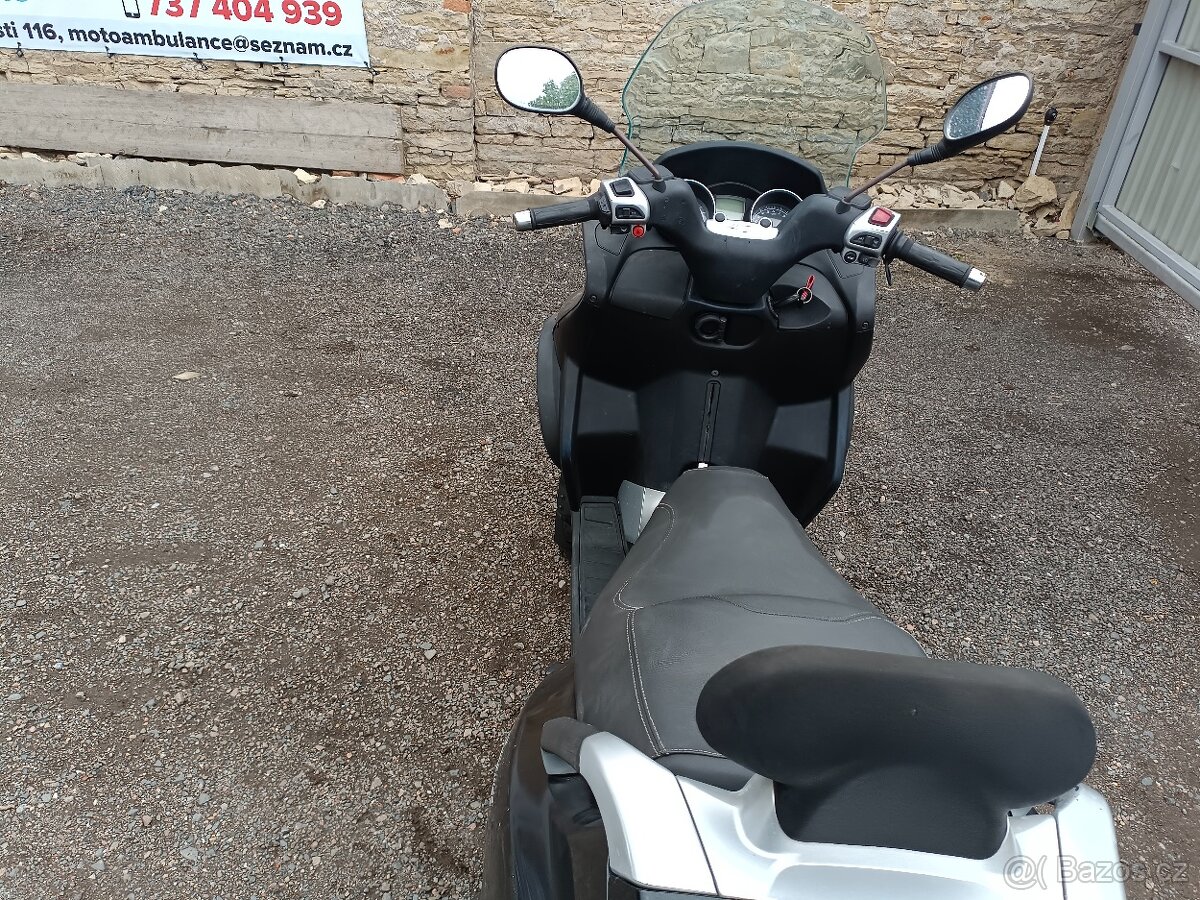 Piaggio MP3 125i 2010 CZ doklady v ceně - 8