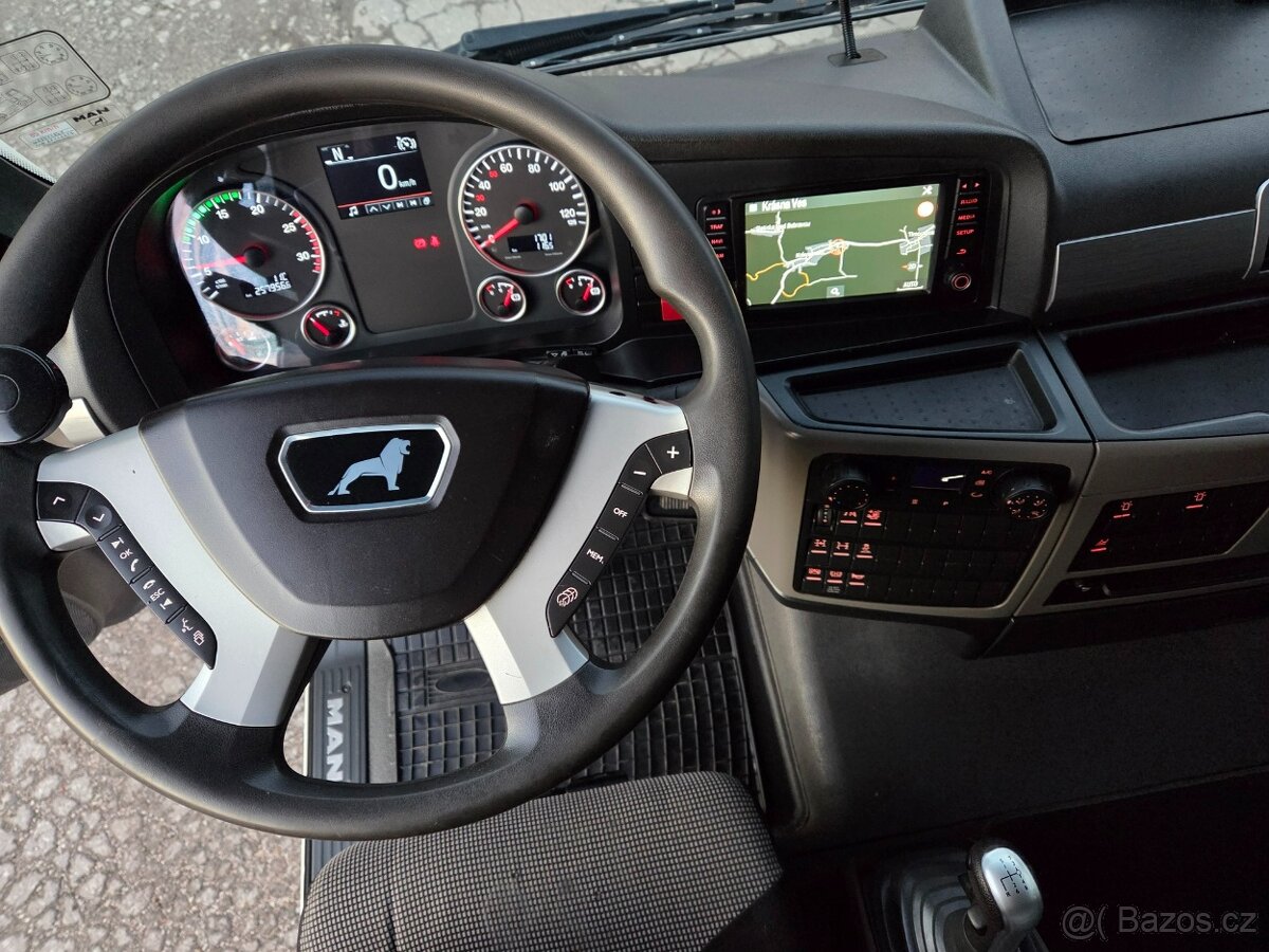 MAN TGX 33.500 6x4 MANUAL RETARDER iba 258tkm - 8