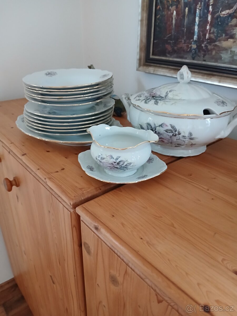 Jídelní souprava - 8