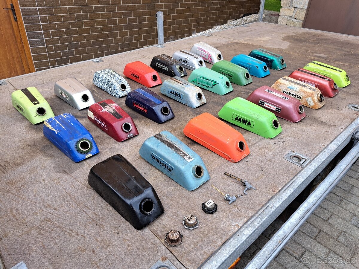 Nádrže na moped Babetta 210, 215, 225 - 8