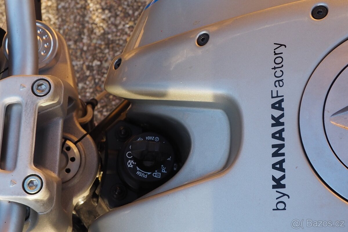 Ducati Monster 696 - 8