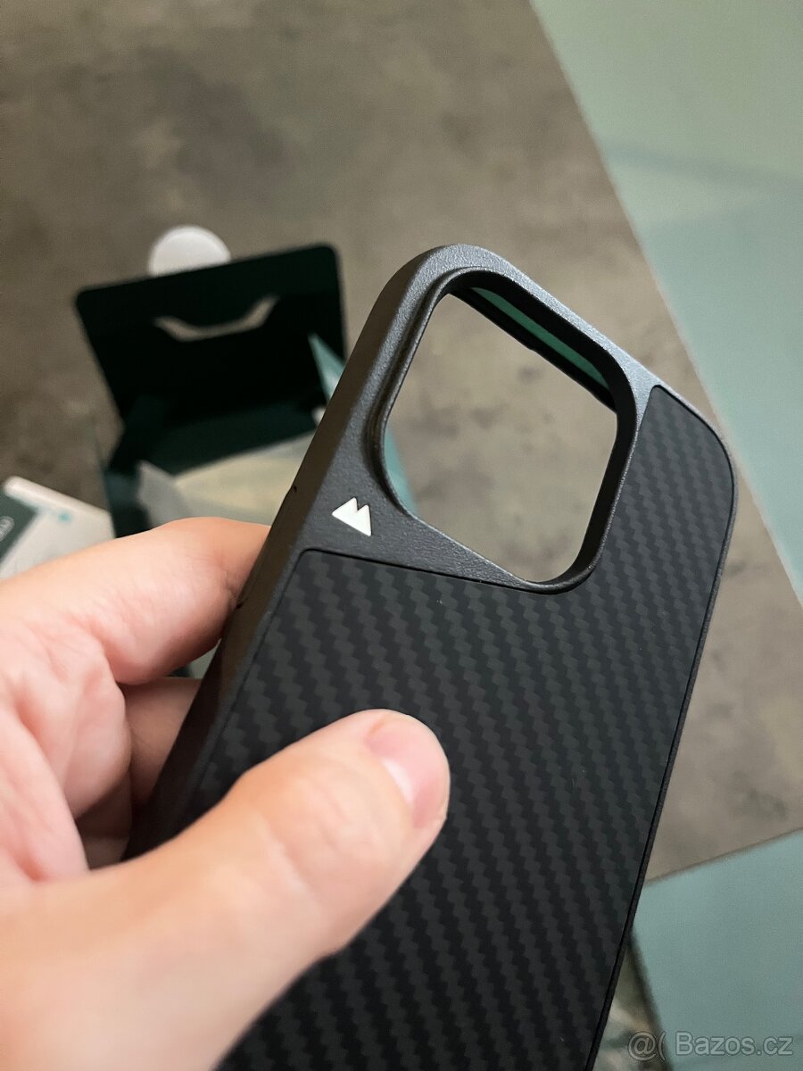 Nový kryt Mous Limitless 5.0 pro iPhone 15 Pro - 8