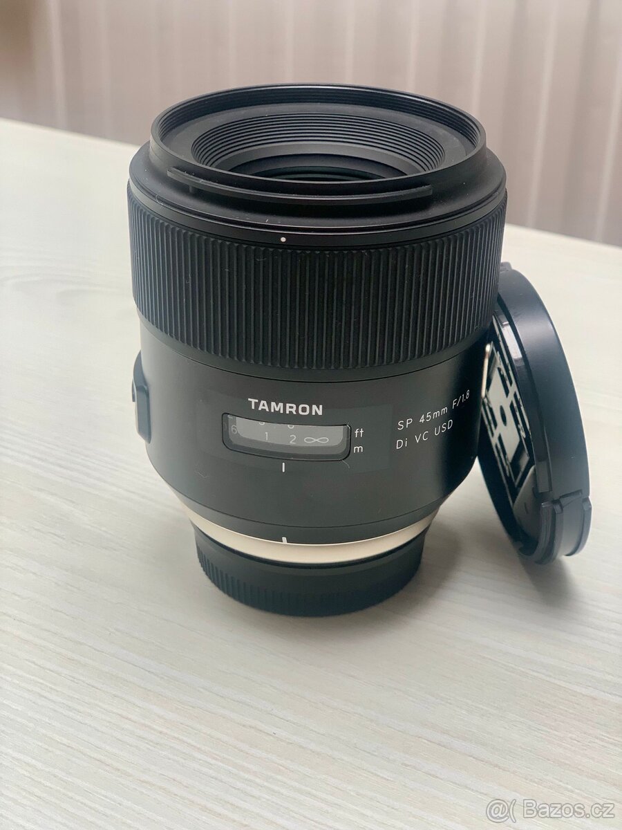 NIKON D810 - 29.926 závěrek, plus objektiv Tamron 45mm - 8