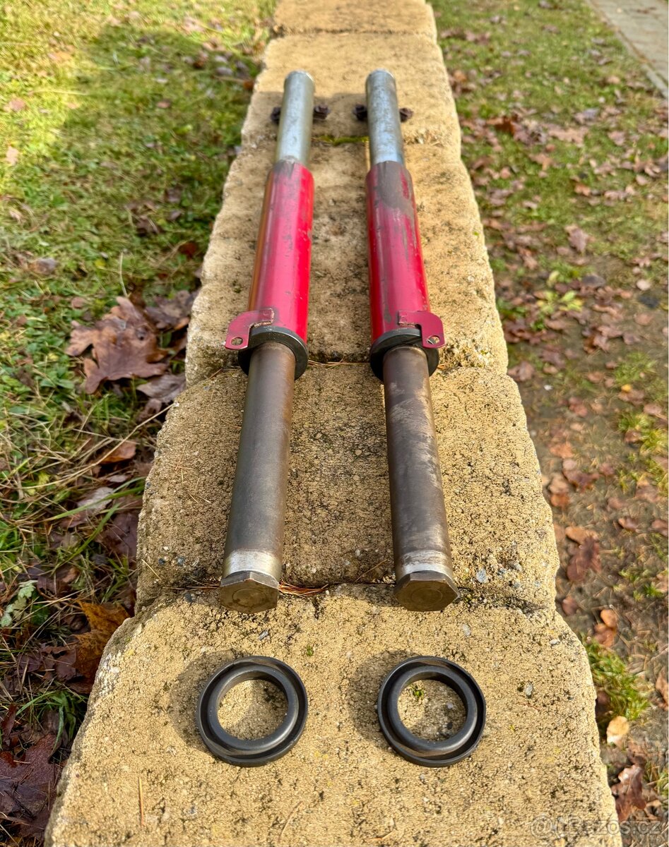 CZ 125 175 250 kývačka - přední tlumiče - 8