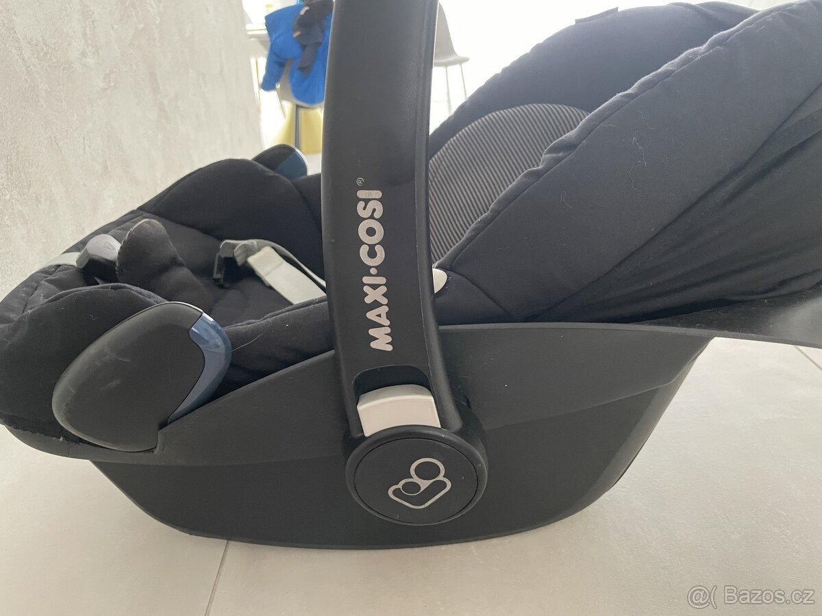 Maxi Cosi plus + základna + podsedak - 8