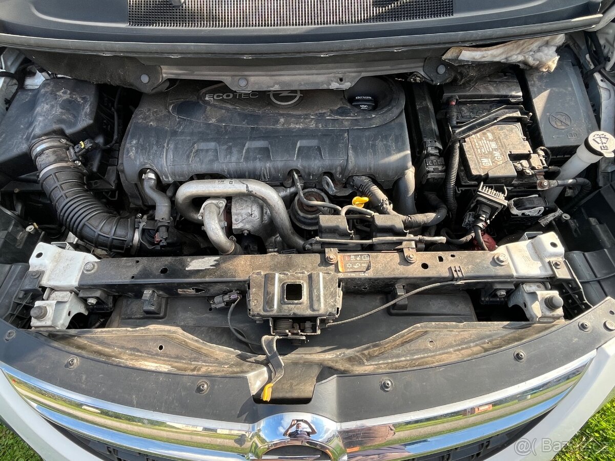 Opel Zafira Tourer - 8