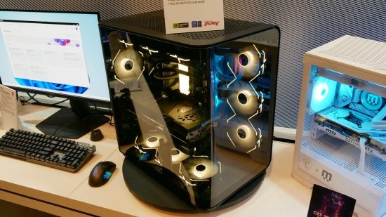 PC SKŘÍŇ MSI MEG MAESTRO 700L PZ - nová - 8