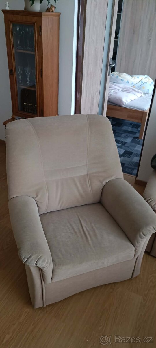 Křesla - 8