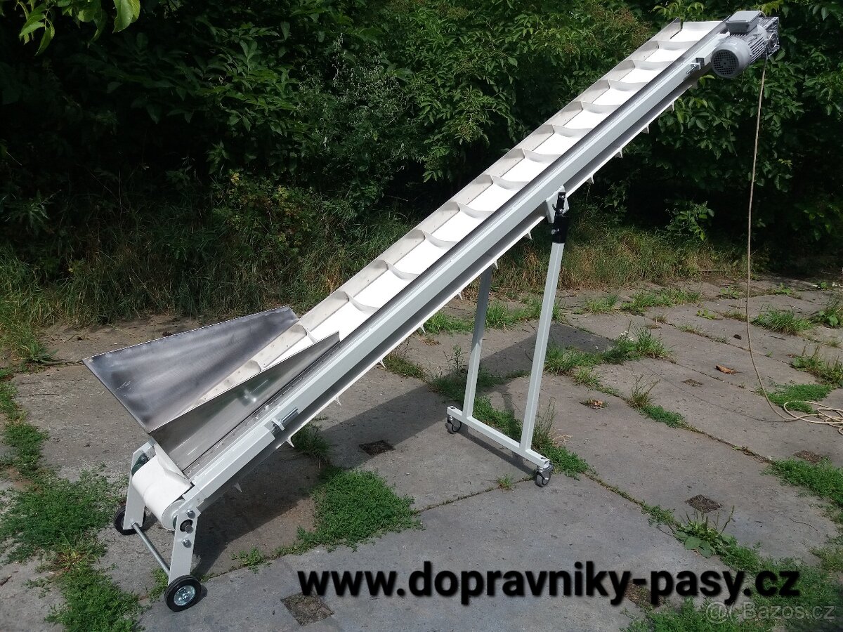 Pásový dopravník ke třídičce suti a zeminy - 8