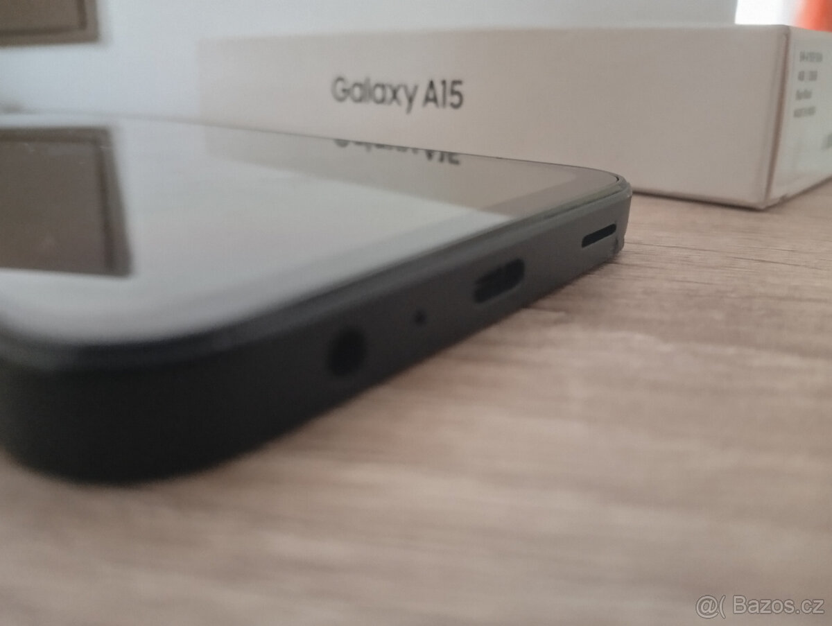 SAMSUNG Galaxy A15 (čtete popis) - 8