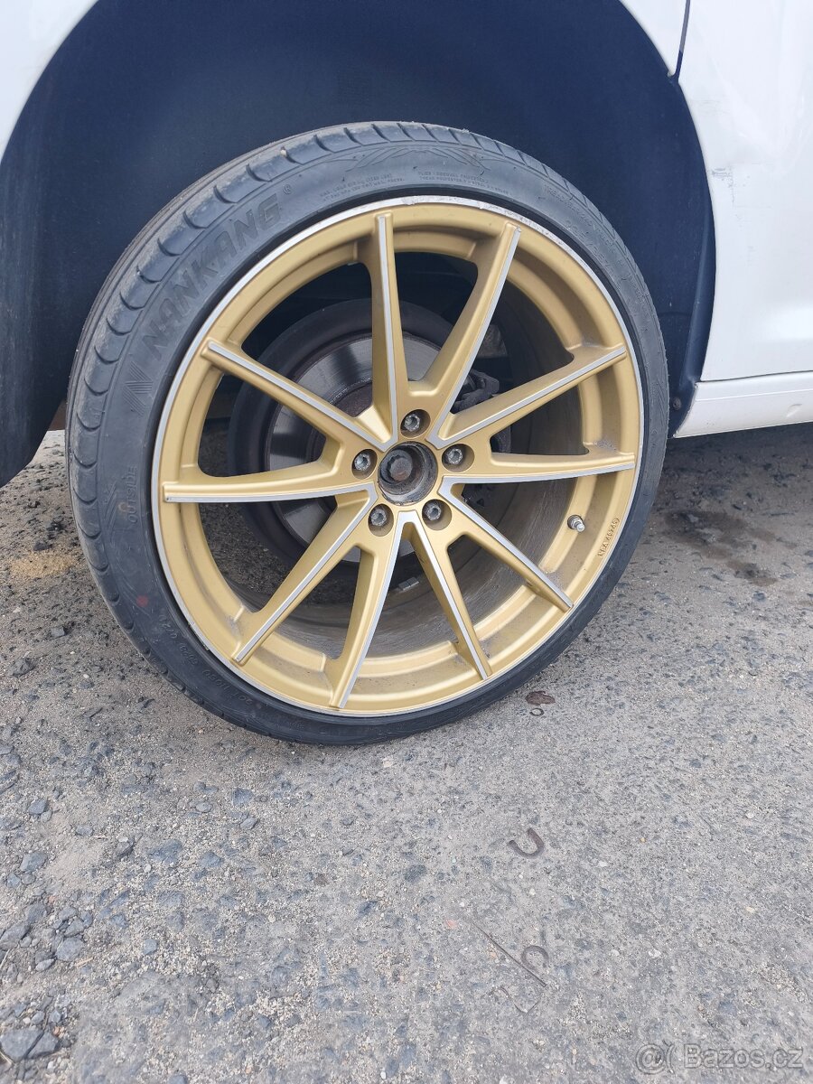 235/35/19 - 8