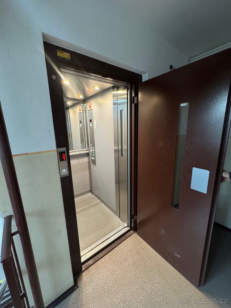 Dlouhodobý pronájem bytu 2+kk, 40 m² – Kpt. Jaroše 33 - 8