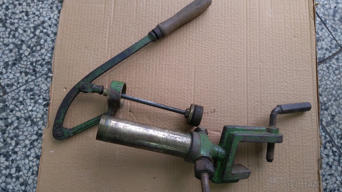 Stará pípa, džberovka, mosazná pumpa - 8
