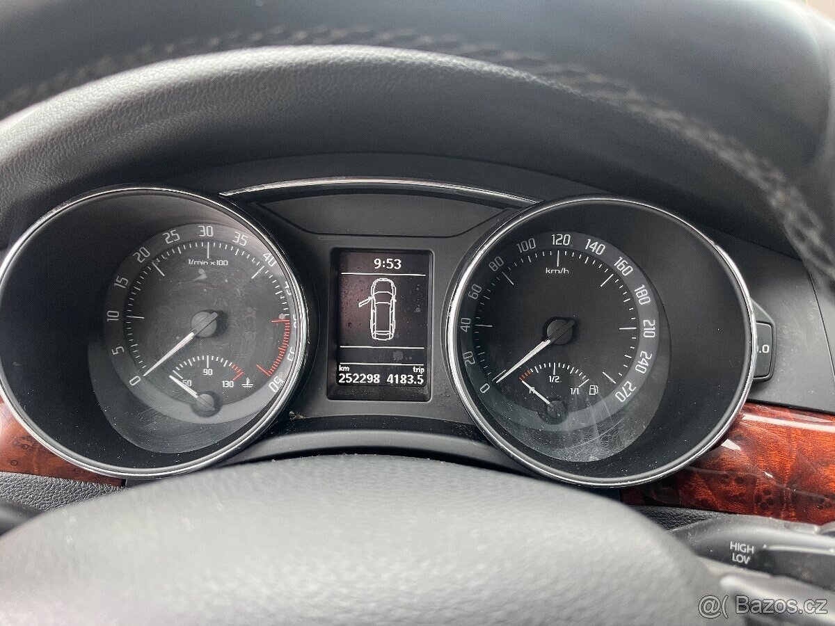 Škoda Superb 2 facelift 2014 125kW DSG Elegance - 8