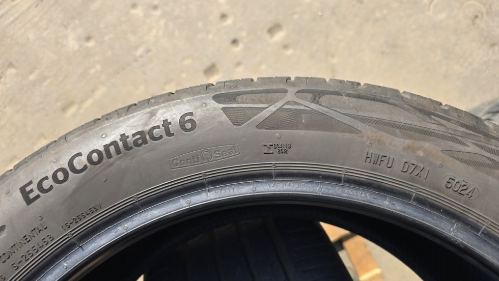 Letní pneu 235/45/18 Continental - 8