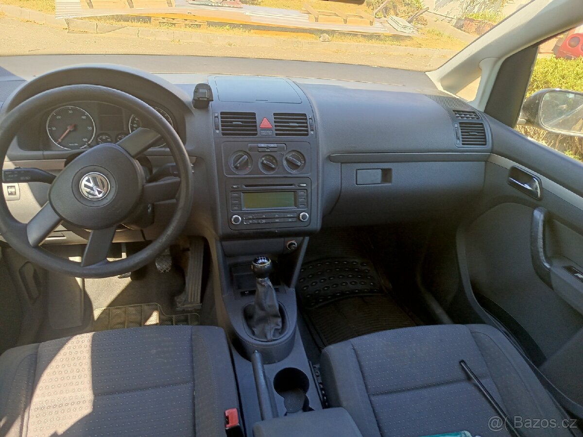volkswagen touran - 8