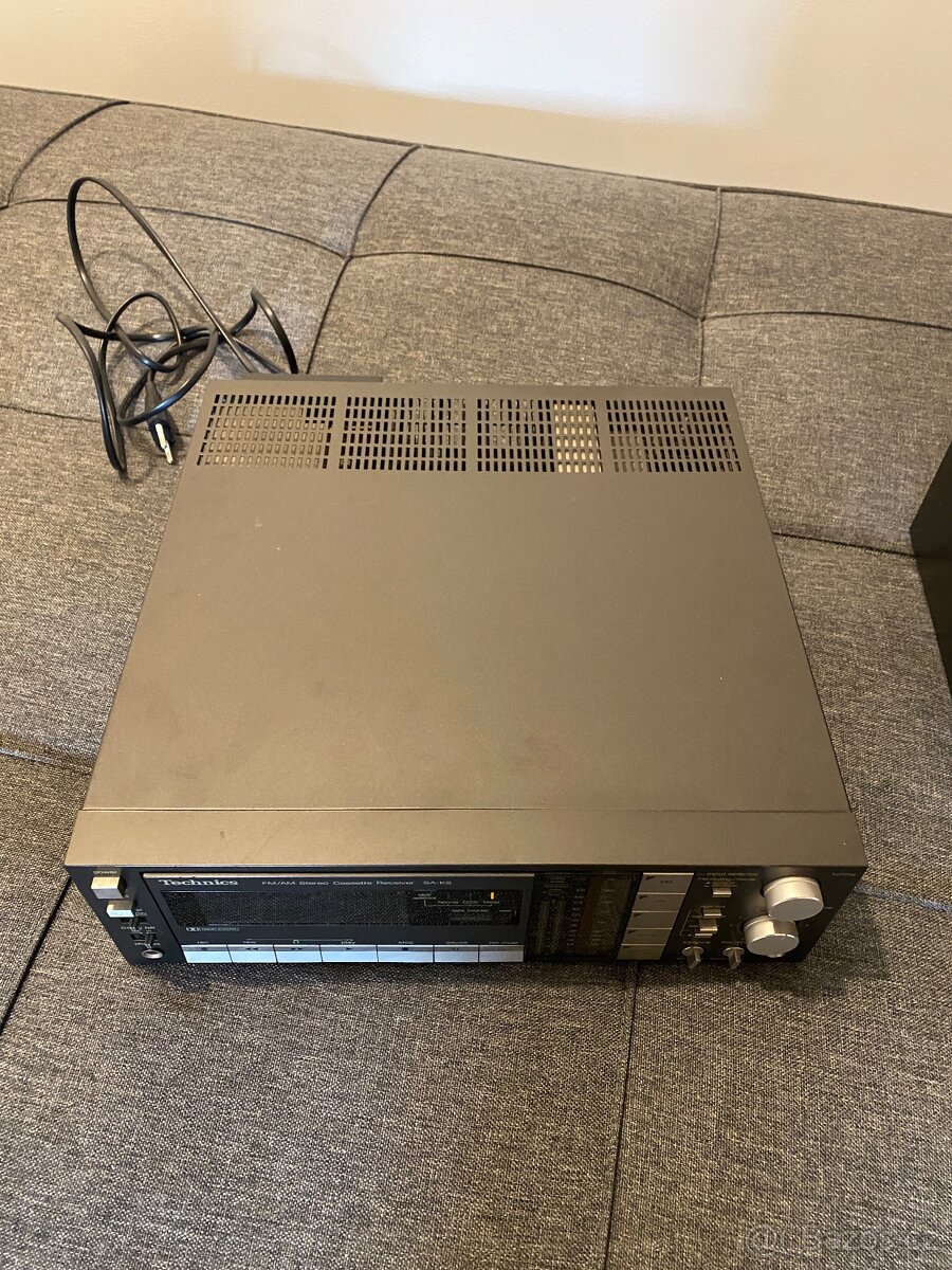 Technics repro plus kazeťák - 8
