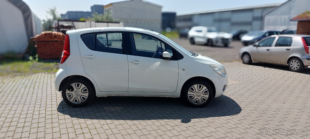 Opel Agila 1,0 benzin 2010 - 8