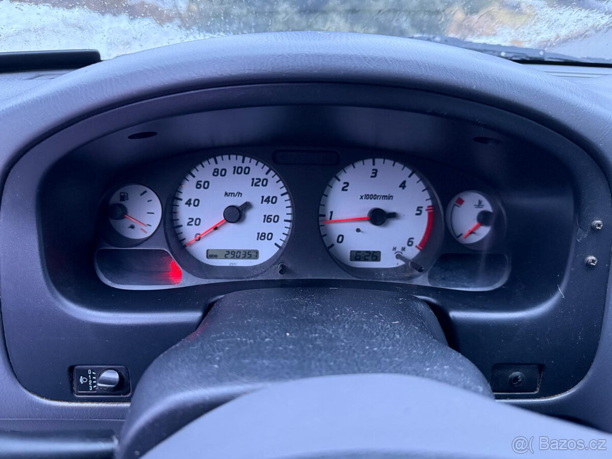 Nissan Navara D22 2,5TD DOUBLE-CAB - 8