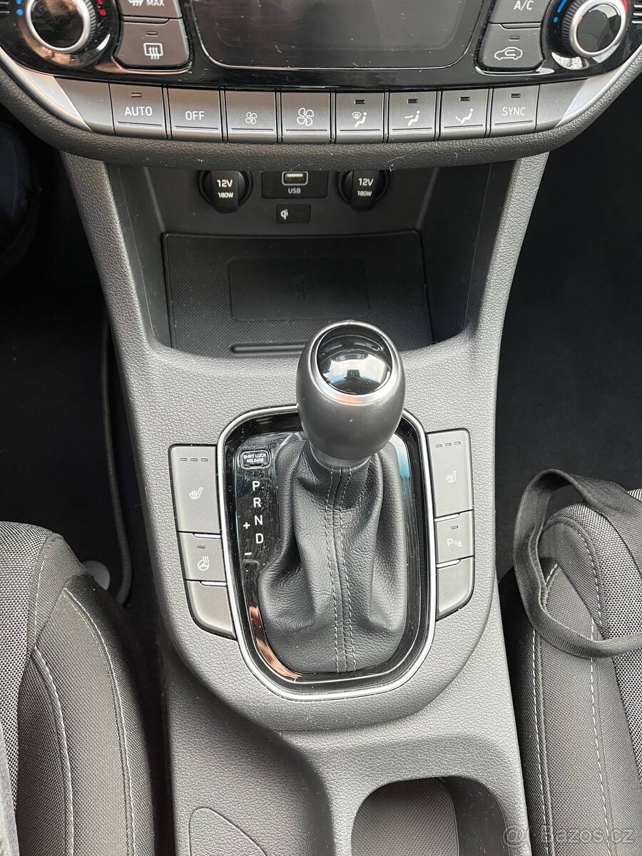 Hyundai i30, 1.6 CRDi Automat - 8