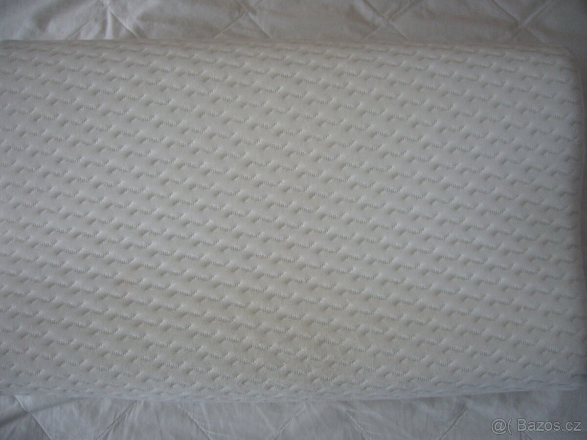 Prodám anatomický polštář zn. Wellpur - 8